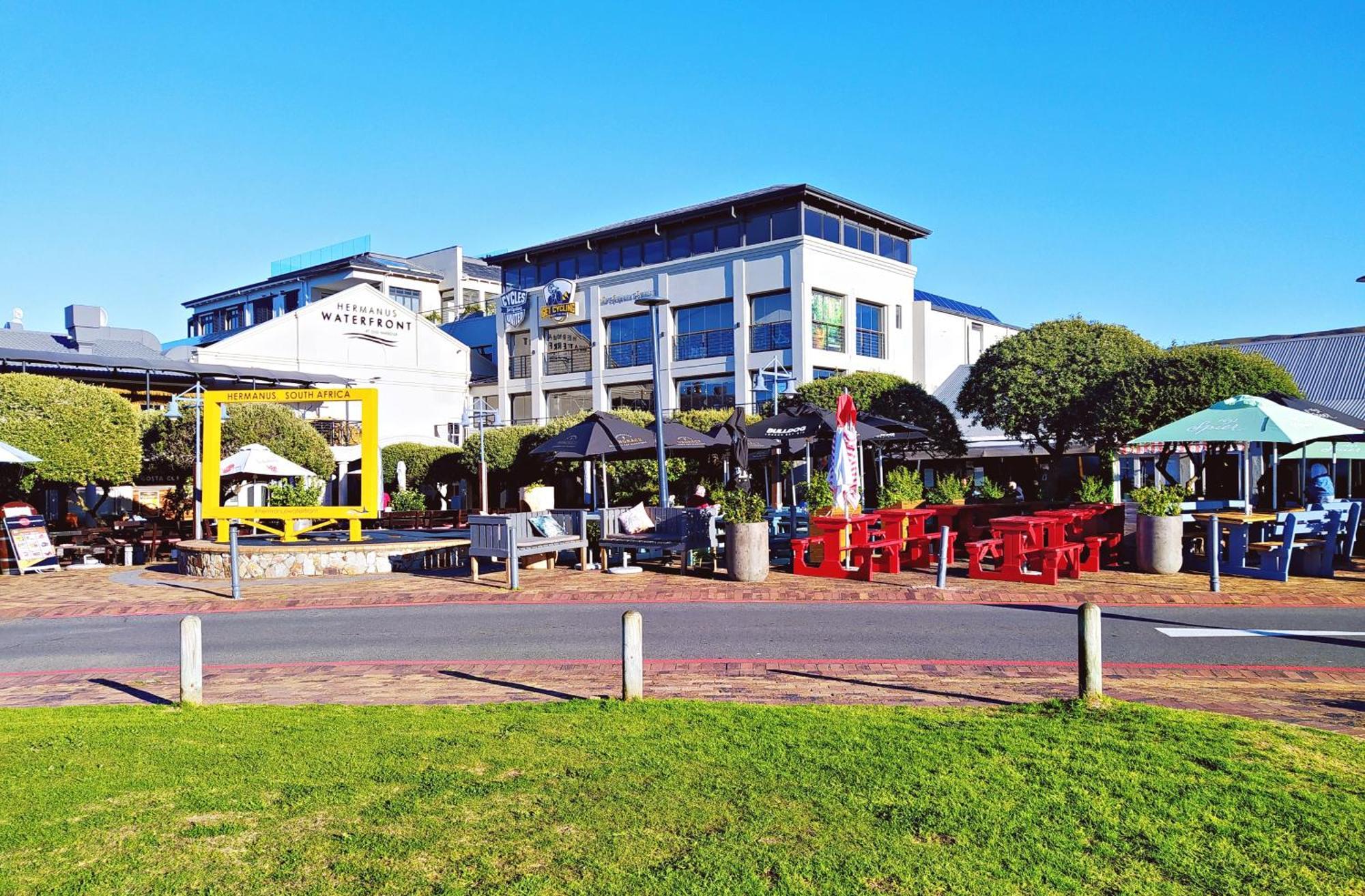 Apartment At Hermanus Waterfront Exterior foto